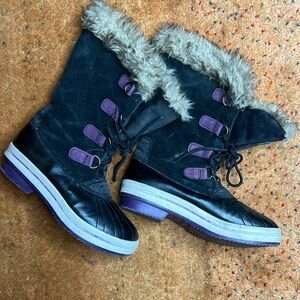 Girls Sorel snow boots waterproof size 4